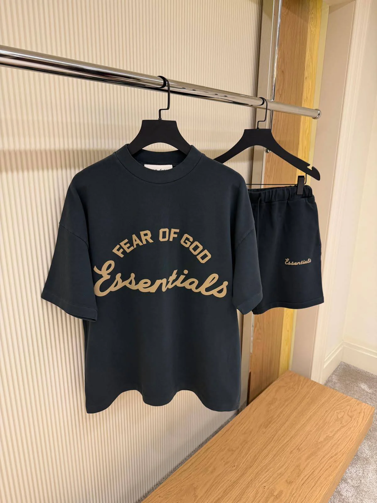 Essentials set