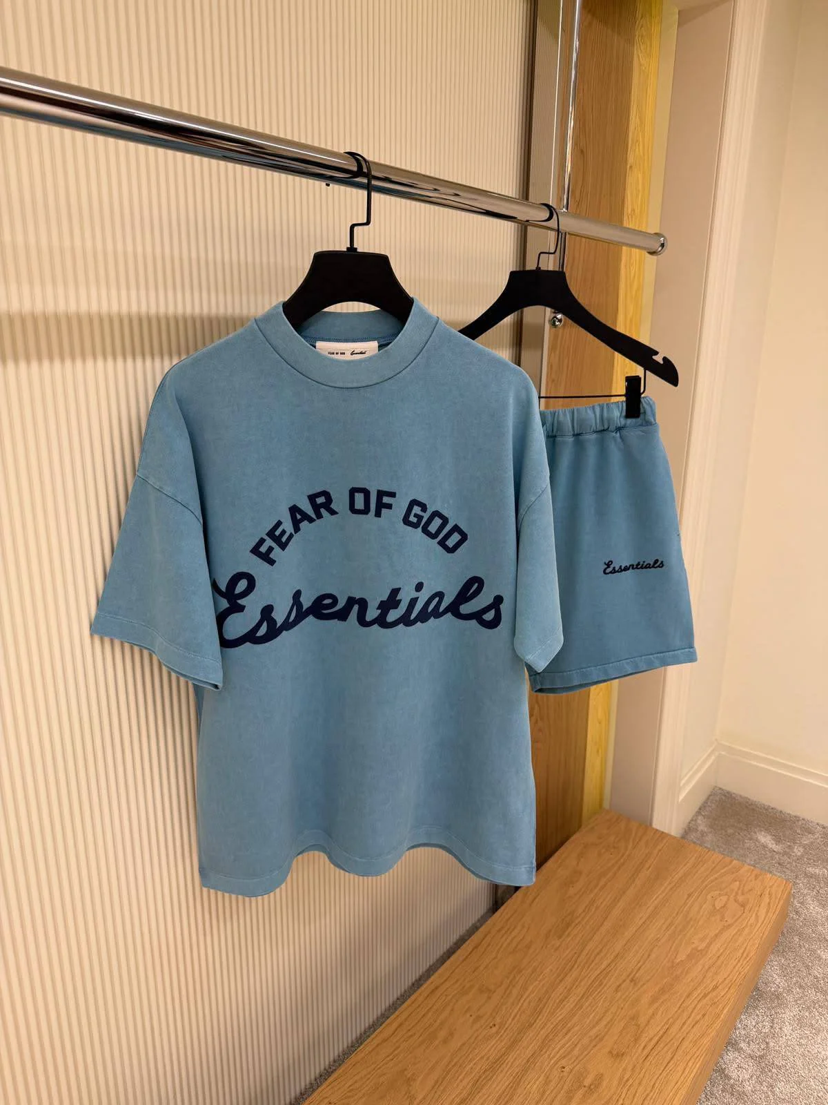 Essentials set - Image 3
