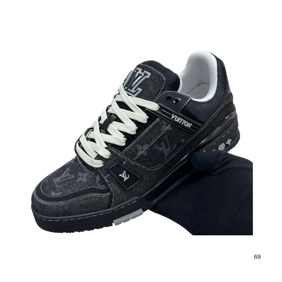 Sneaker 56 - Image 2