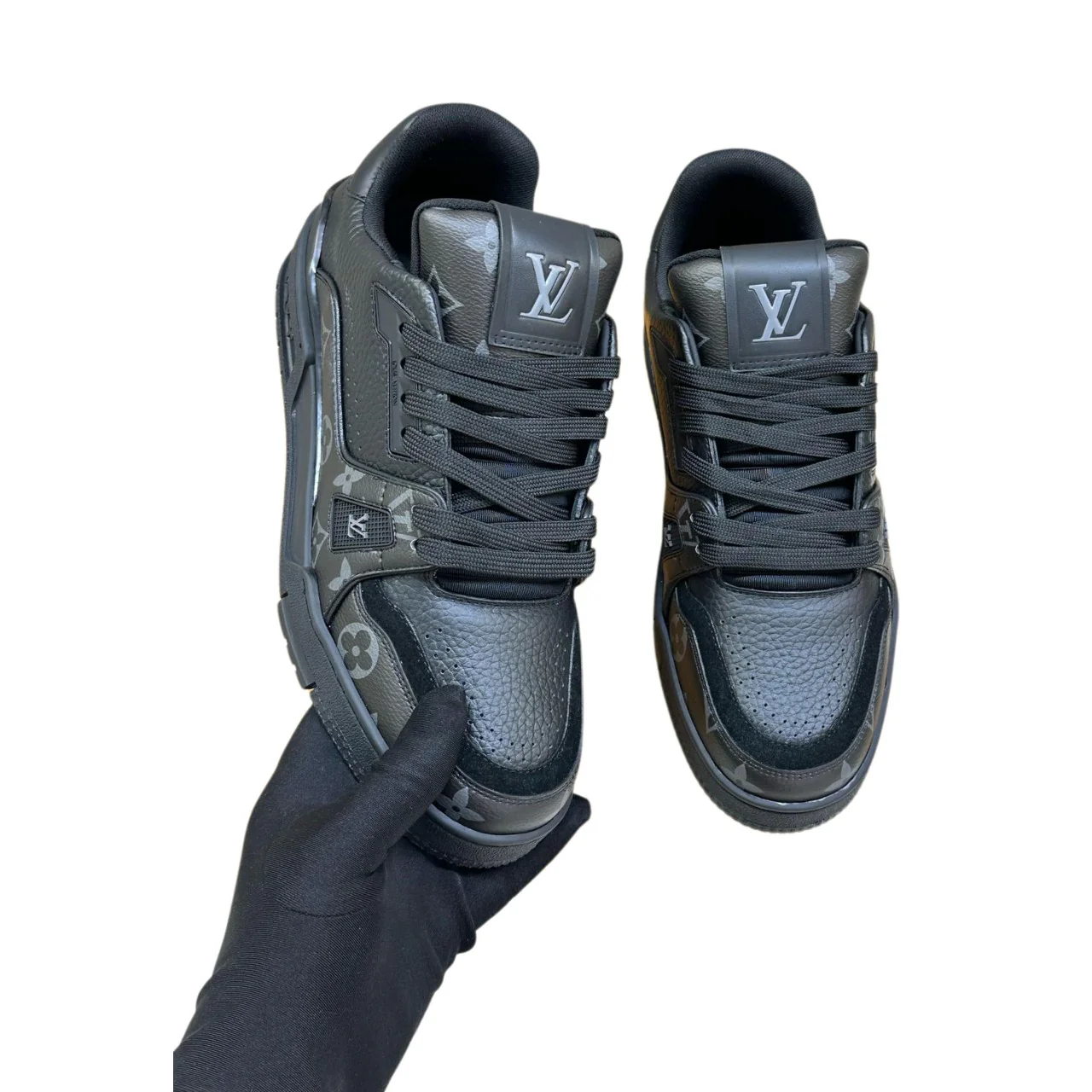 Sneaker 6 - Image 3