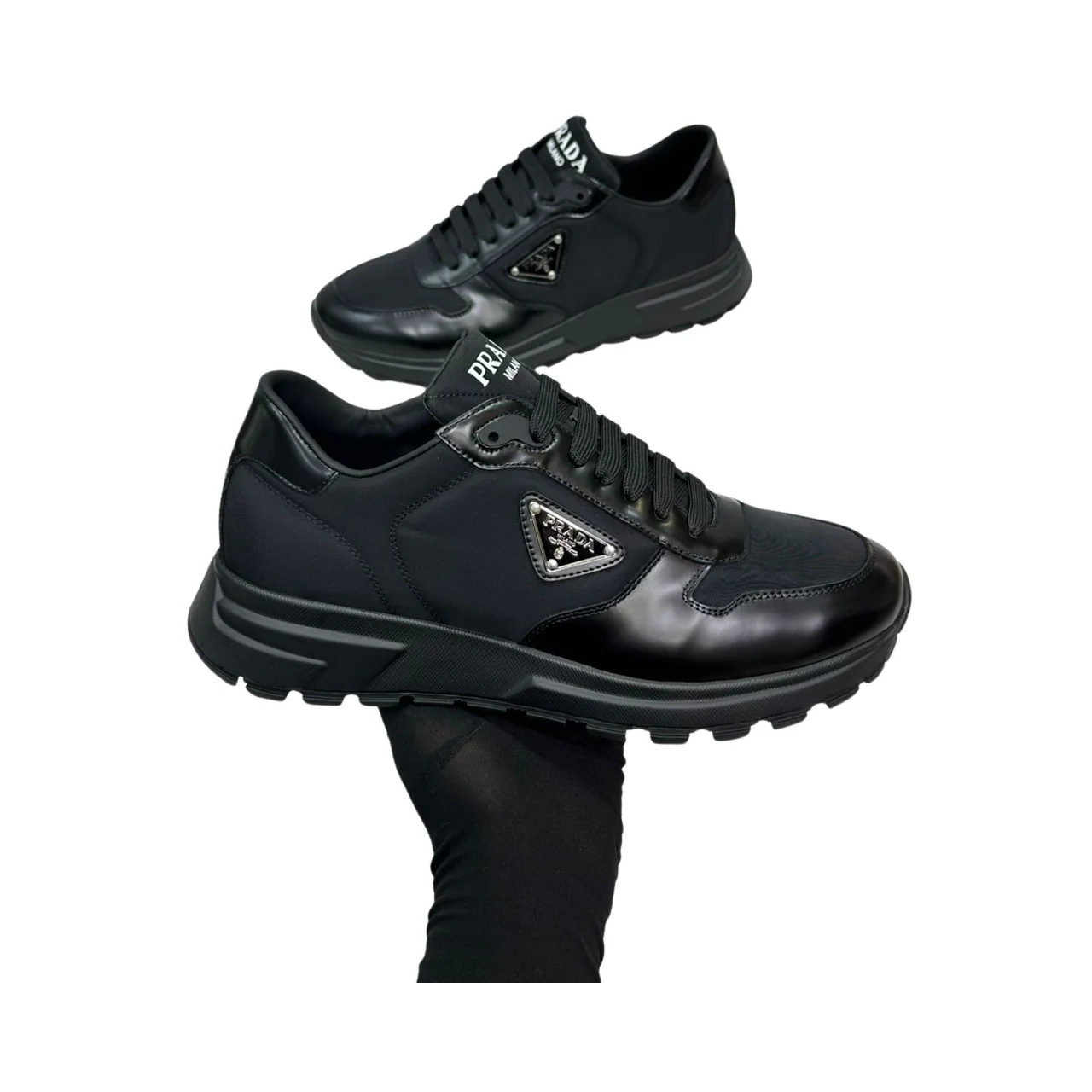 Sneaker 83 - Image 2